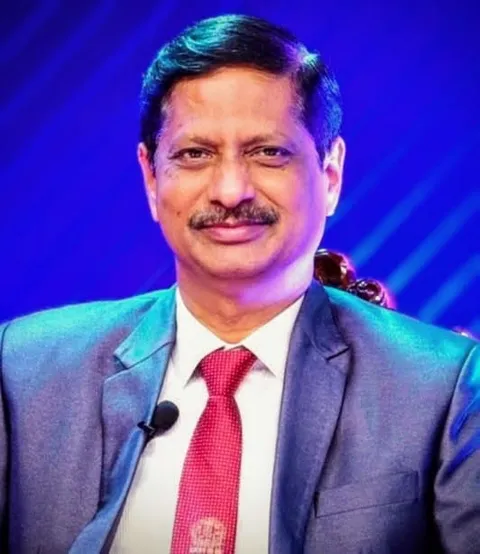 Portrait of Dr Ashok Alur